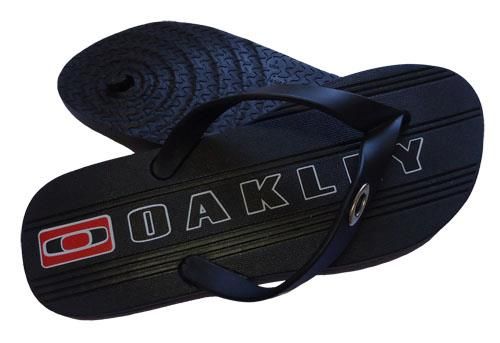 Chinelo Oakley Preto e Branco
